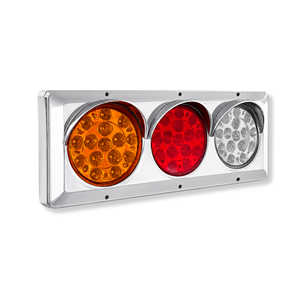 Lámpara LED Triple Base Cromada Con Visera